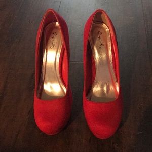 Red high, about 6in, size 9